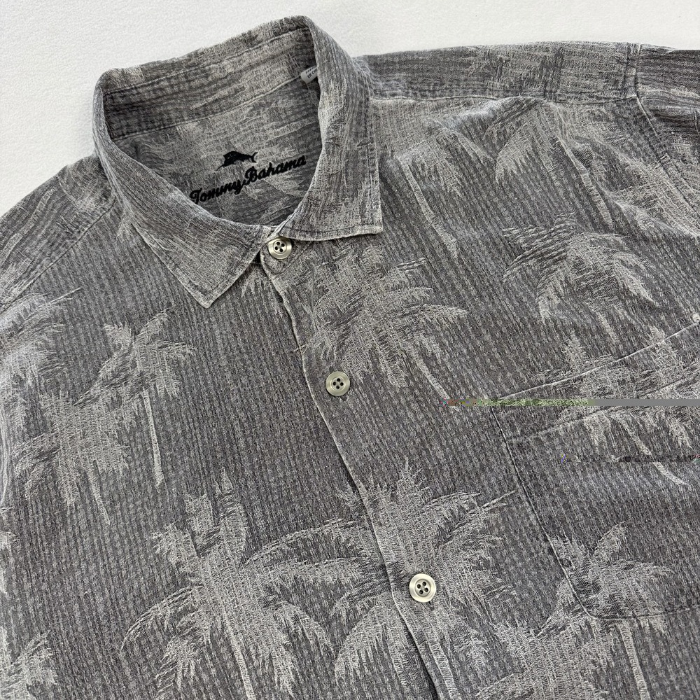 Tommy Bahama Men's XL Gray Floral 100% Silk Short Sleeve‎ Button Up Shirt